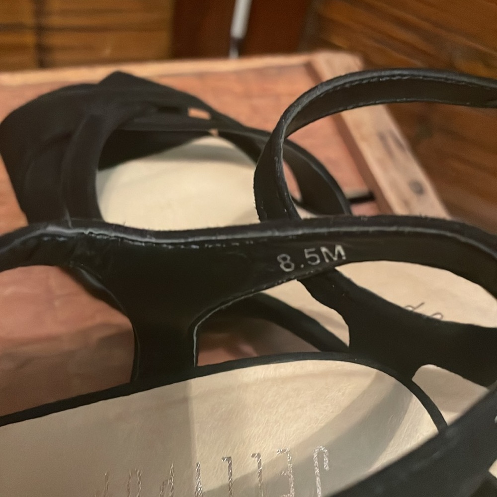 Dressy Sandals Strappy Thick heels Black Size 8.5 - Picture 7 of 7